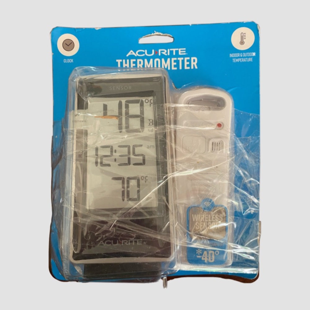 AcuRite Digital Thermometer with Display & Wireless Sensor for Indoor/Outdoor